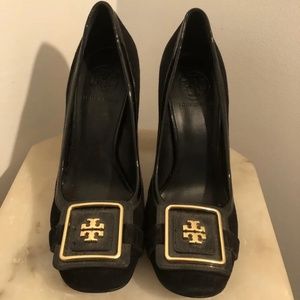 Tory Burch Classic All Leather Black Pump High Heels